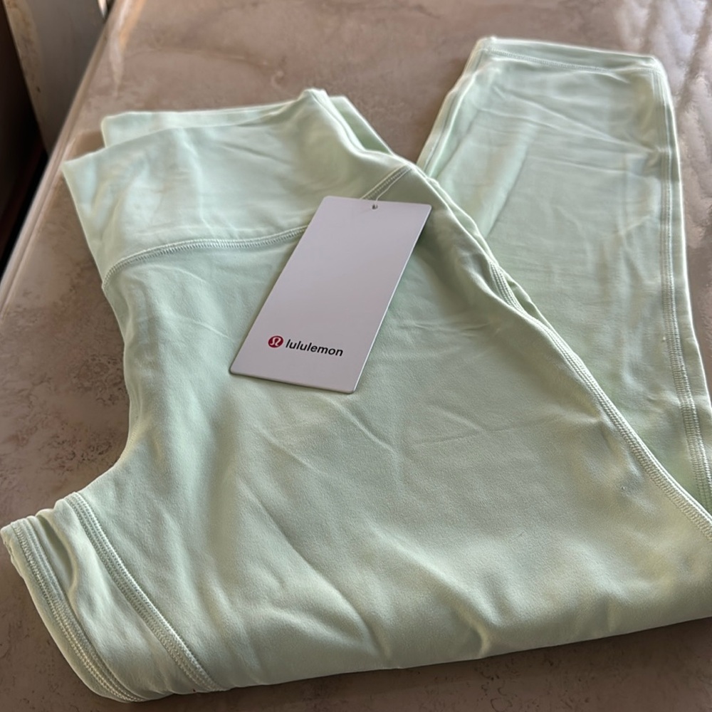 Lululemon align HR Crop 23” color light kiwi size 10 New with Tags.
